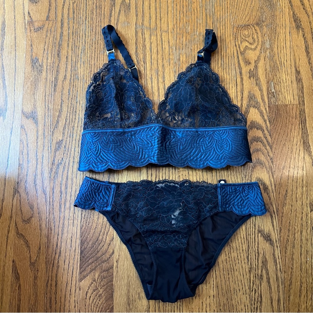 Stella McCartney bra Bella admiring blue night sky lace detail panties set s 34C